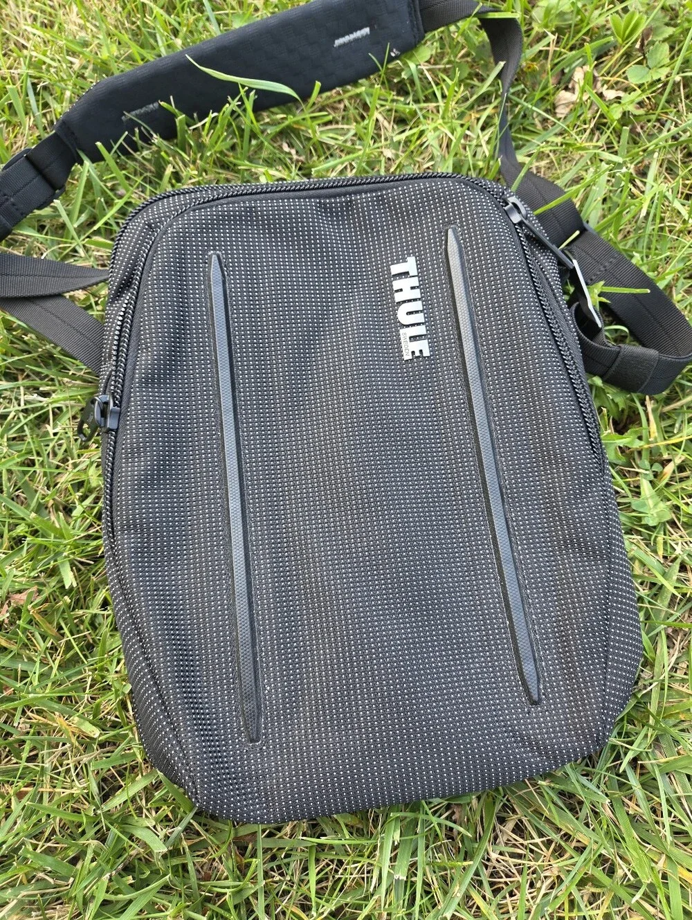Thule Crossover 2 Crossbody Tote, Black